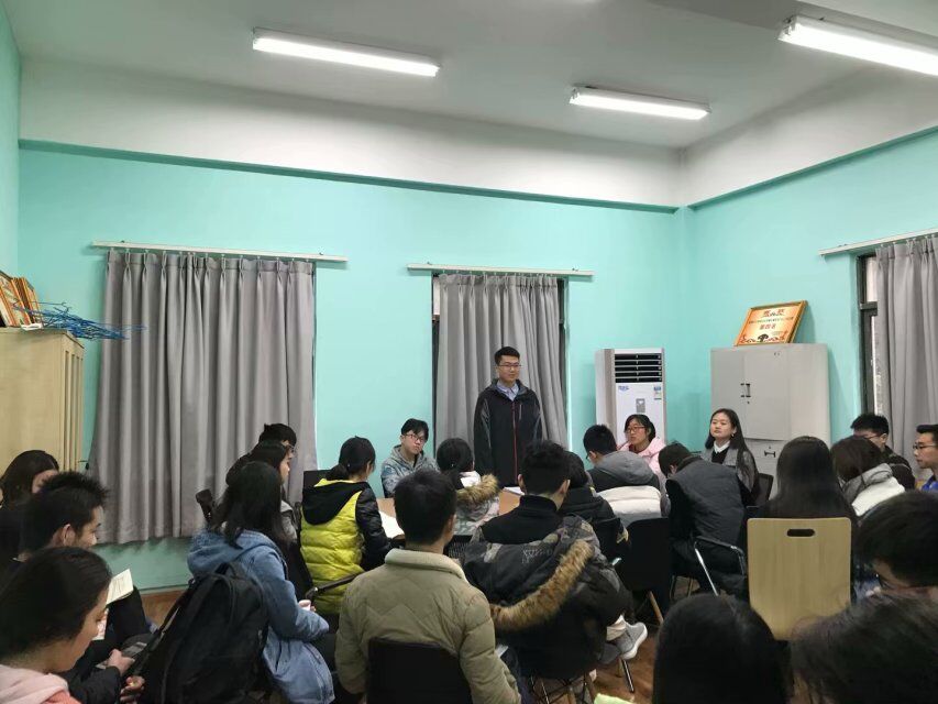 党支部组织生活1.jpg 党支部组织生活1.jpg