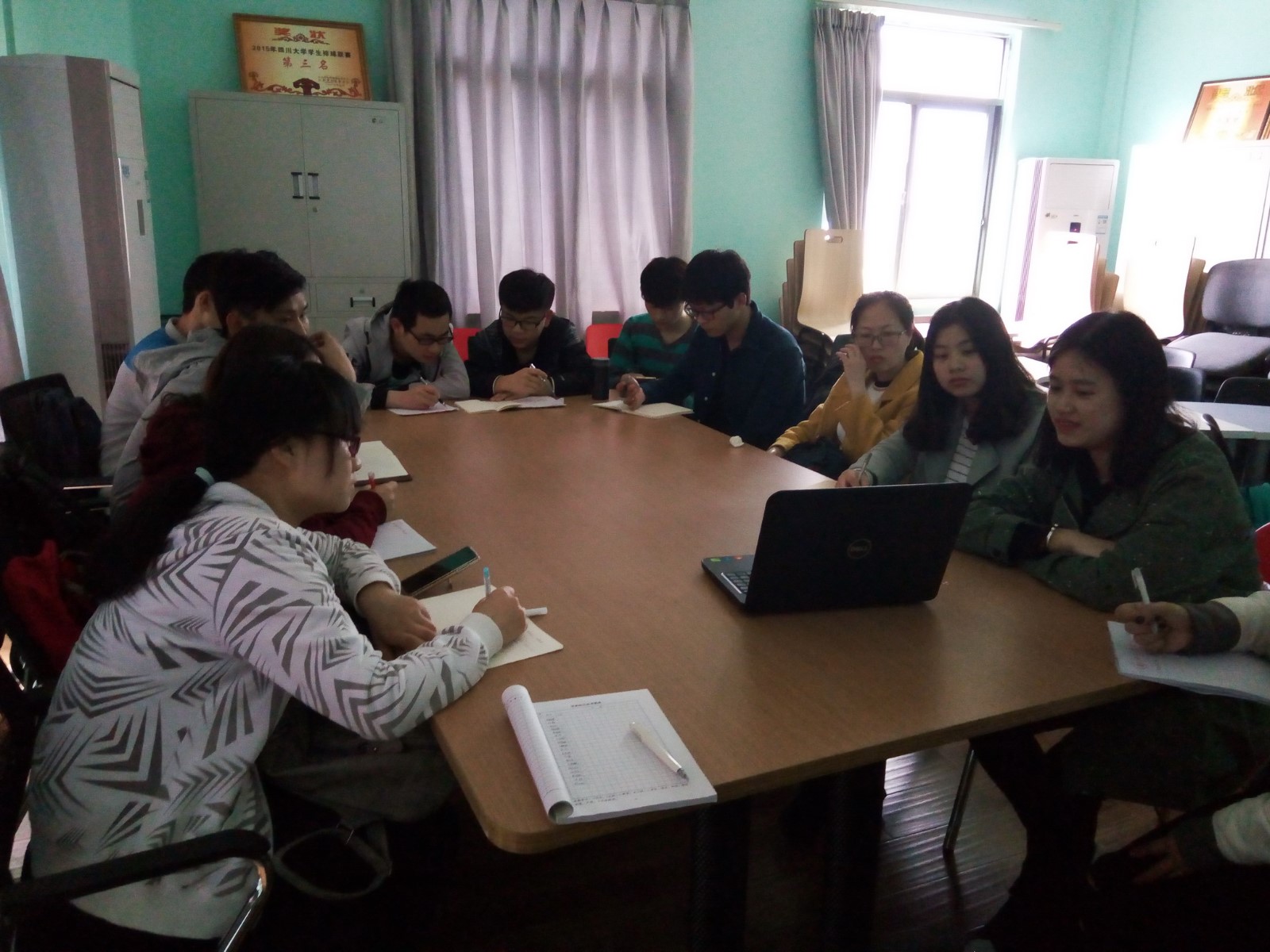 本科14级第一党支部两会学习研讨会顺利召开.jpg 本科14级第一党支部两会学习研讨会顺利召开.jpg